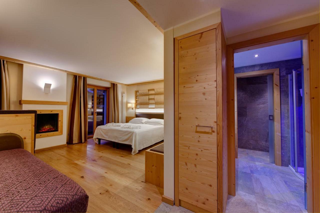 Boutique Hotel Diana Madonna Esterno foto