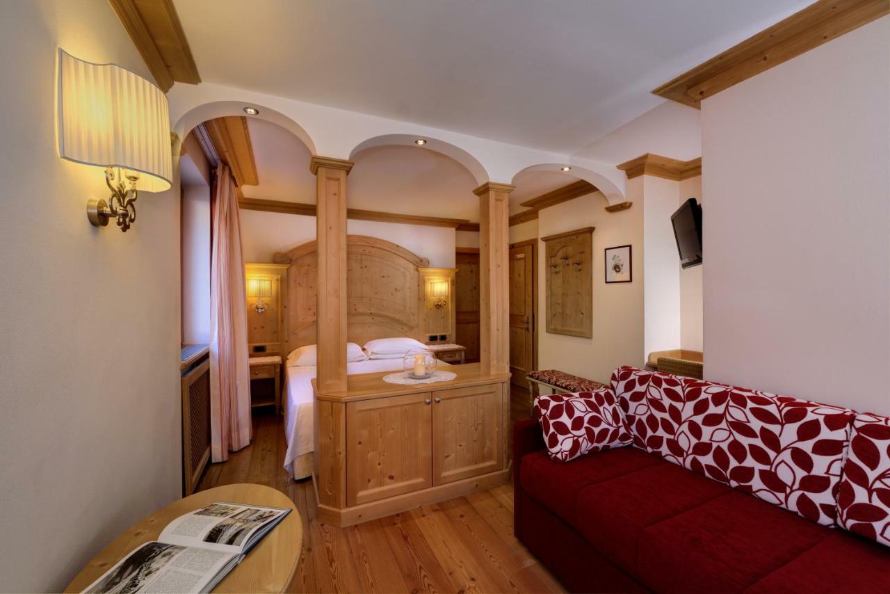 Boutique Hotel Diana Madonna Esterno foto