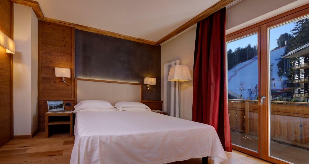 Boutique Hotel Diana Madonna Esterno foto