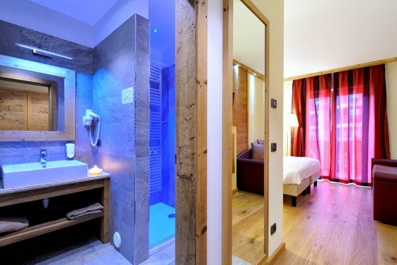 Boutique Hotel Diana Madonna Esterno foto