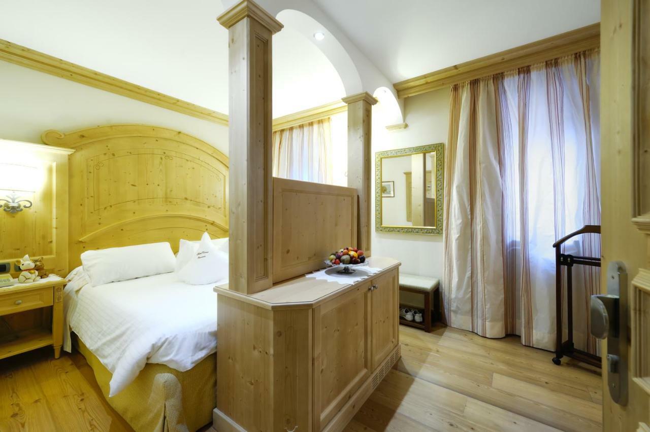 Boutique Hotel Diana Madonna Esterno foto