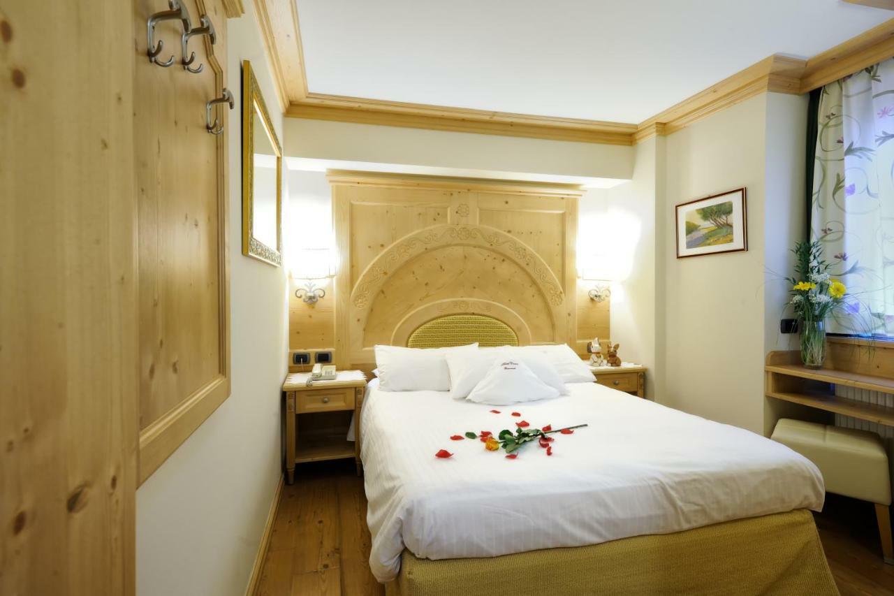 Boutique Hotel Diana Madonna Esterno foto