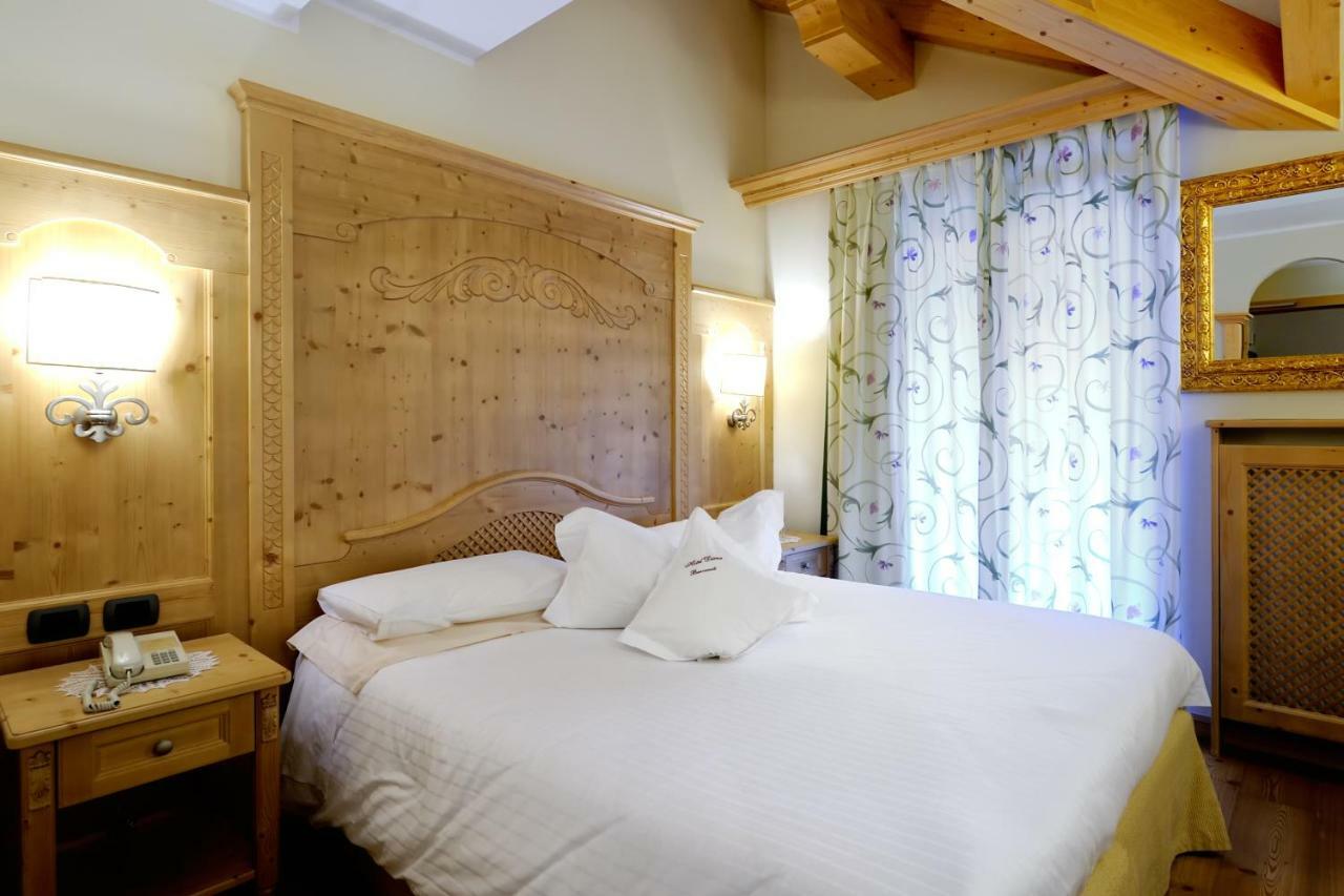 Boutique Hotel Diana Madonna Esterno foto