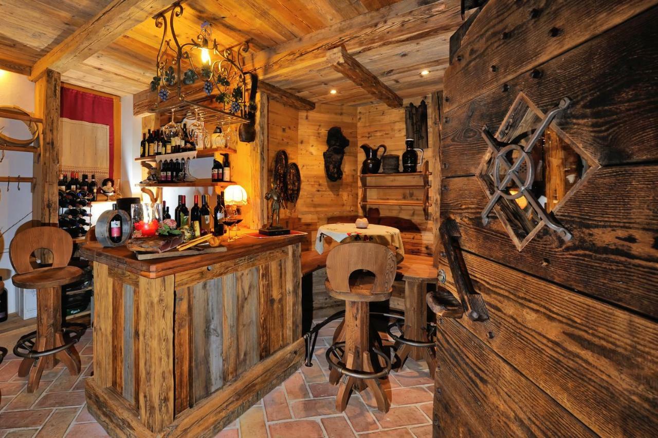 Boutique Hotel Diana Madonna Esterno foto