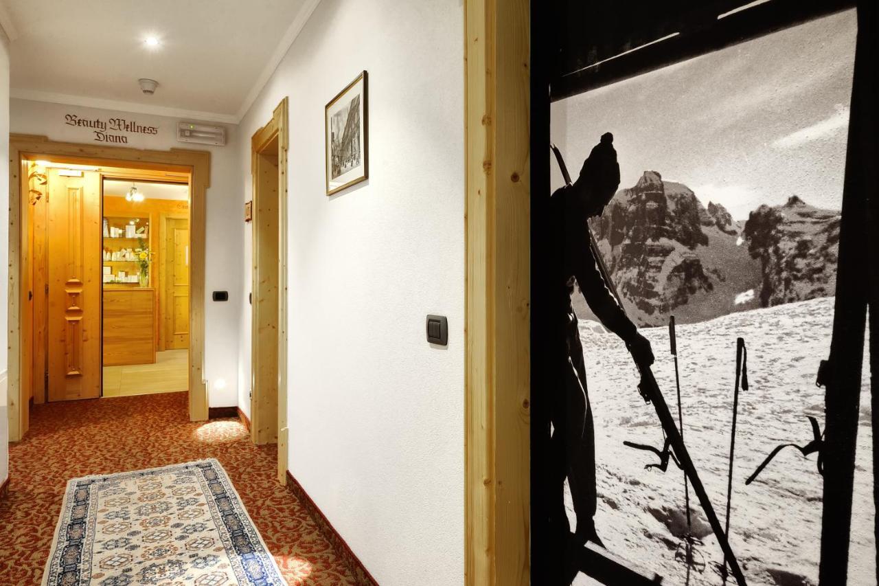 Boutique Hotel Diana Madonna Esterno foto