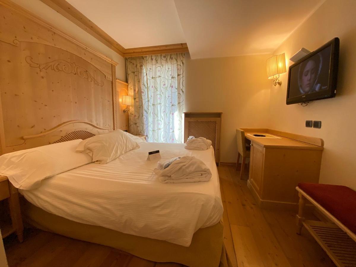 Boutique Hotel Diana Madonna Esterno foto